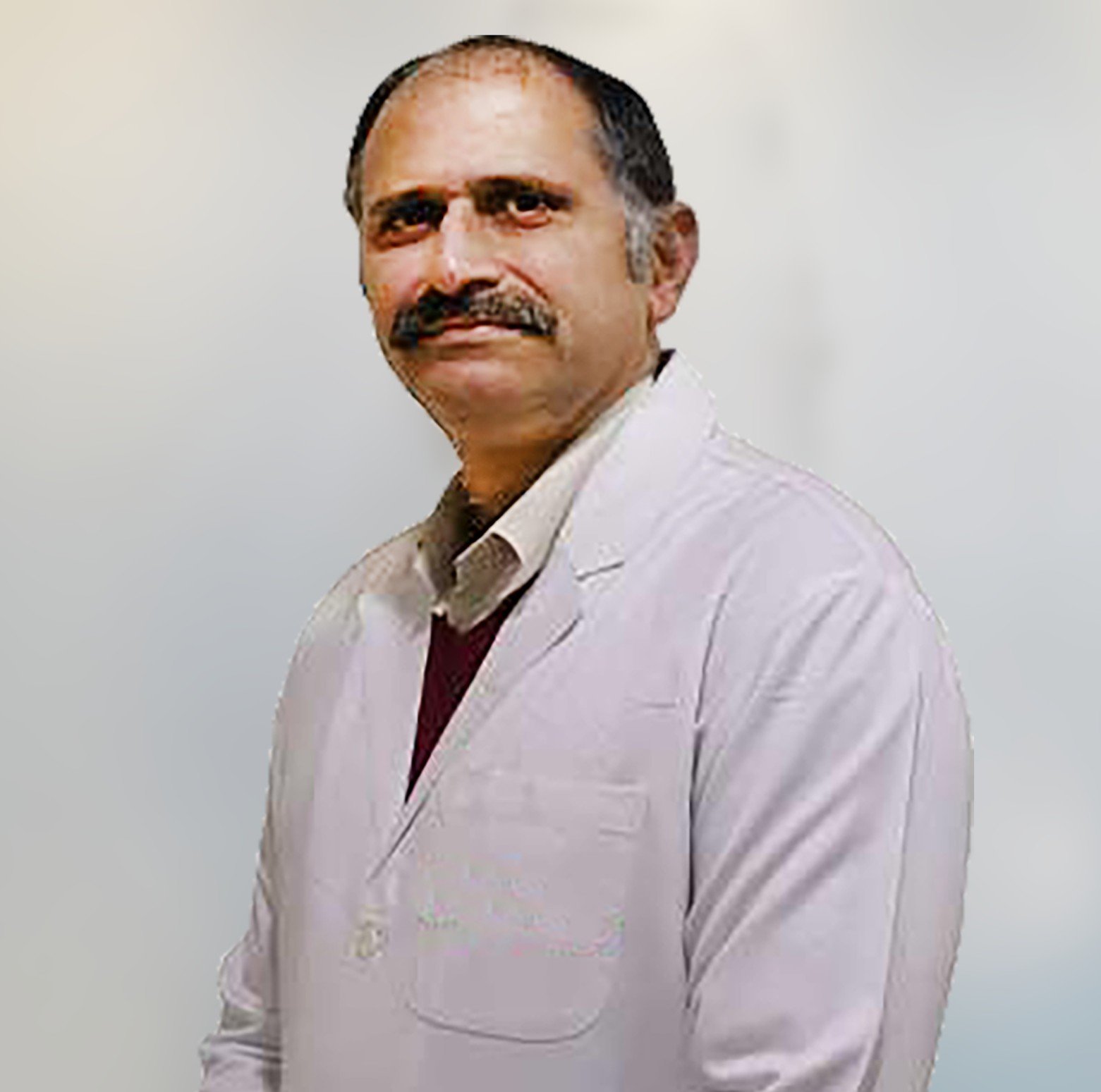 Dr. (Col.) Vijay Langer, plastic surgeon at Sama Hospital, South Delhi